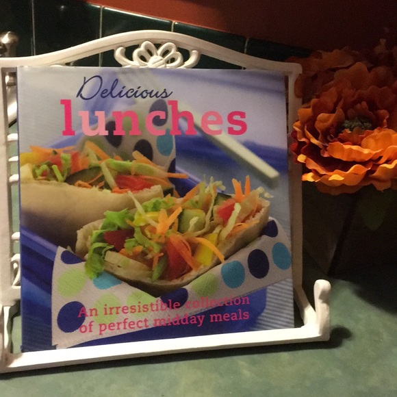 parragon books Other - Delicious Lunches Cookbook